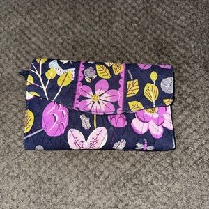 Vera Bradley Floral Nightingale Wallet Crossbody- Retired Print